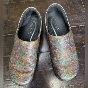 Klogs Mission Pyramid Nursing Clogs 7M